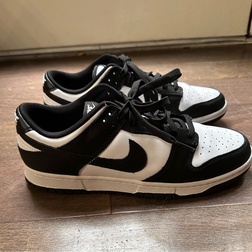 Nike Dunk Low Retro Panda’s - Size 10.5